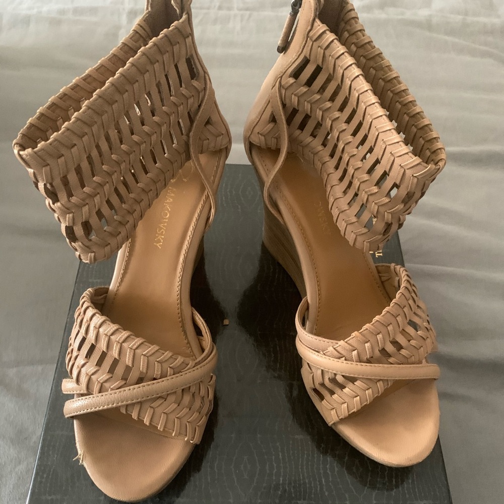 B. Makowsky Tan Wedge Heels Size 9